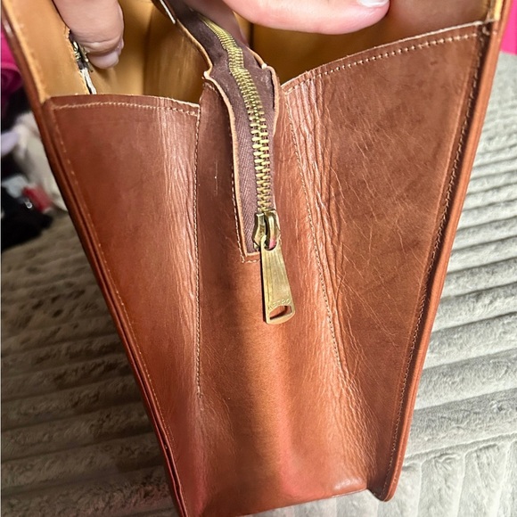 Vintage Mexico hand tooled Leather handbag. - Picture 12 of 12